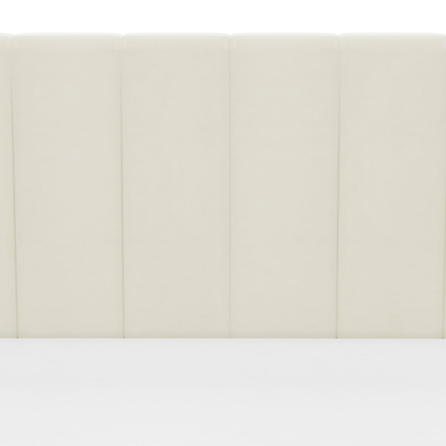 Everlee Upholstered Bed