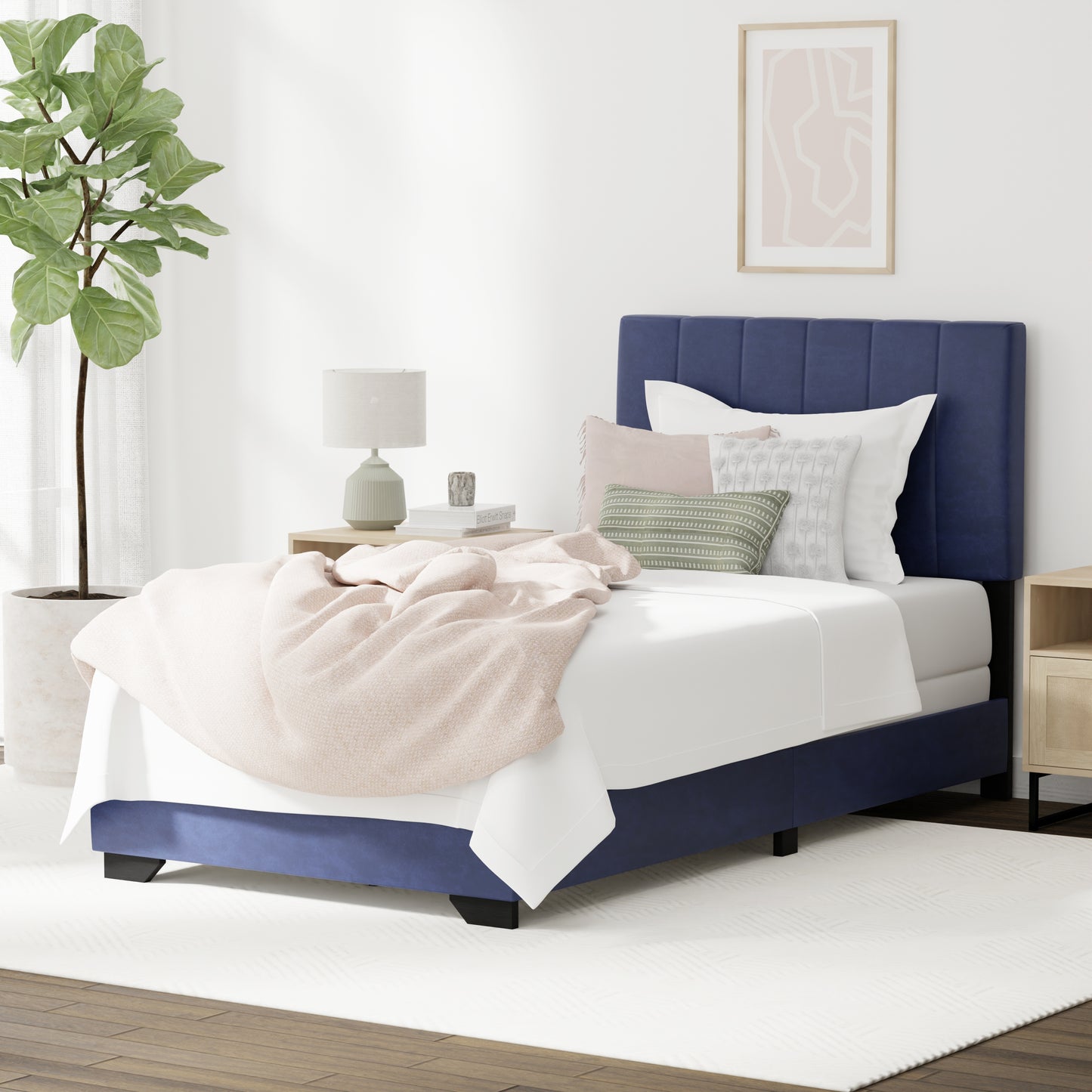 Everlee Upholstered Bed