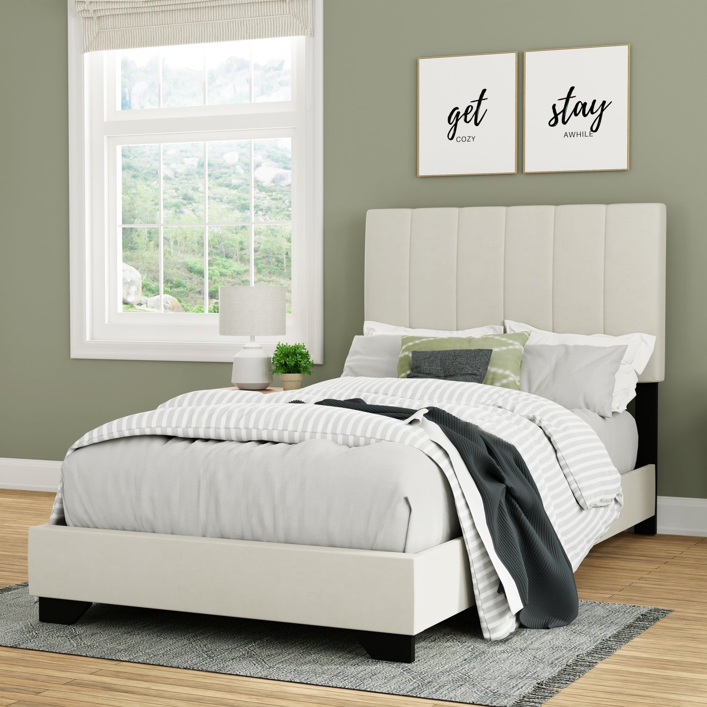 Everlee Upholstered Bed
