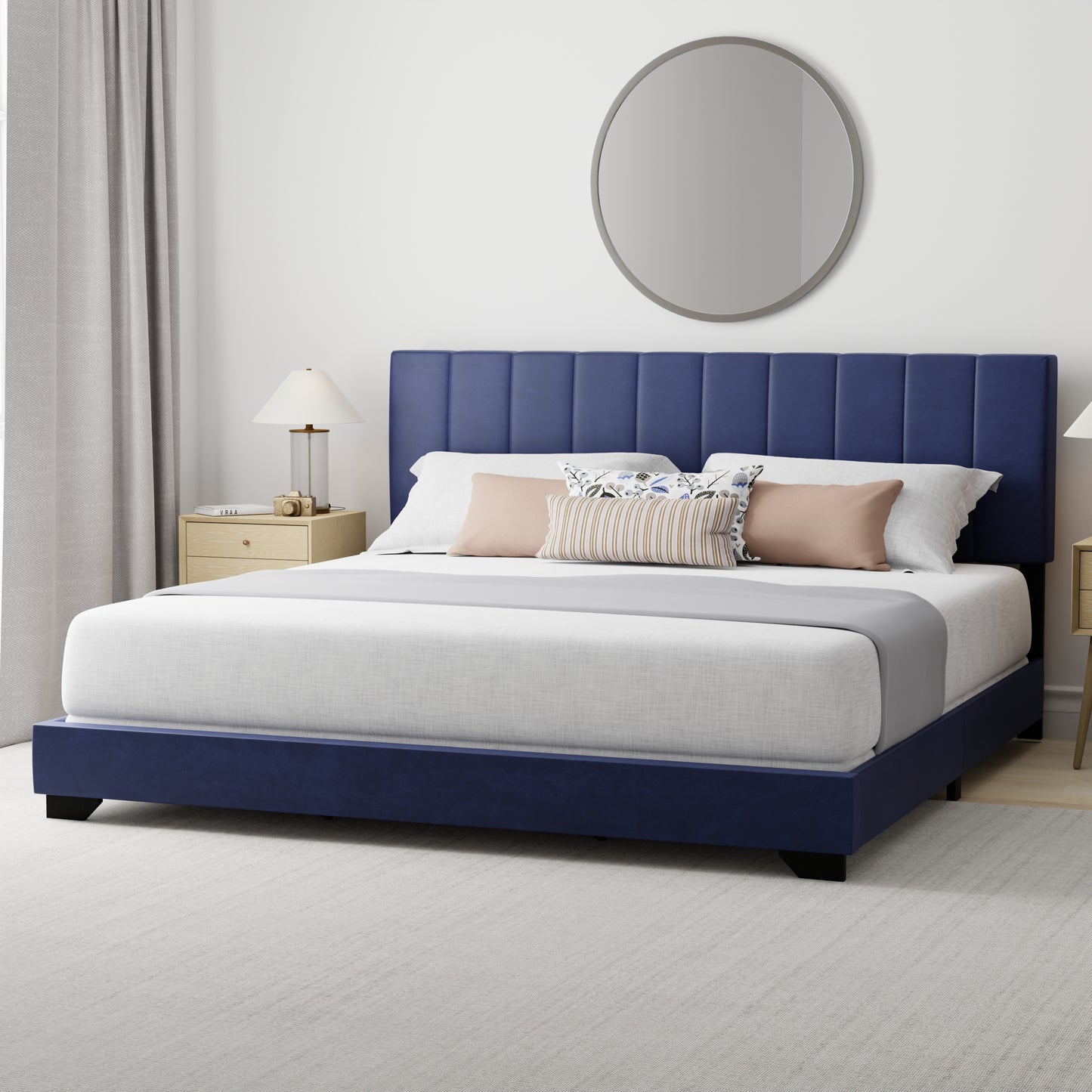 Everlee Upholstered Bed