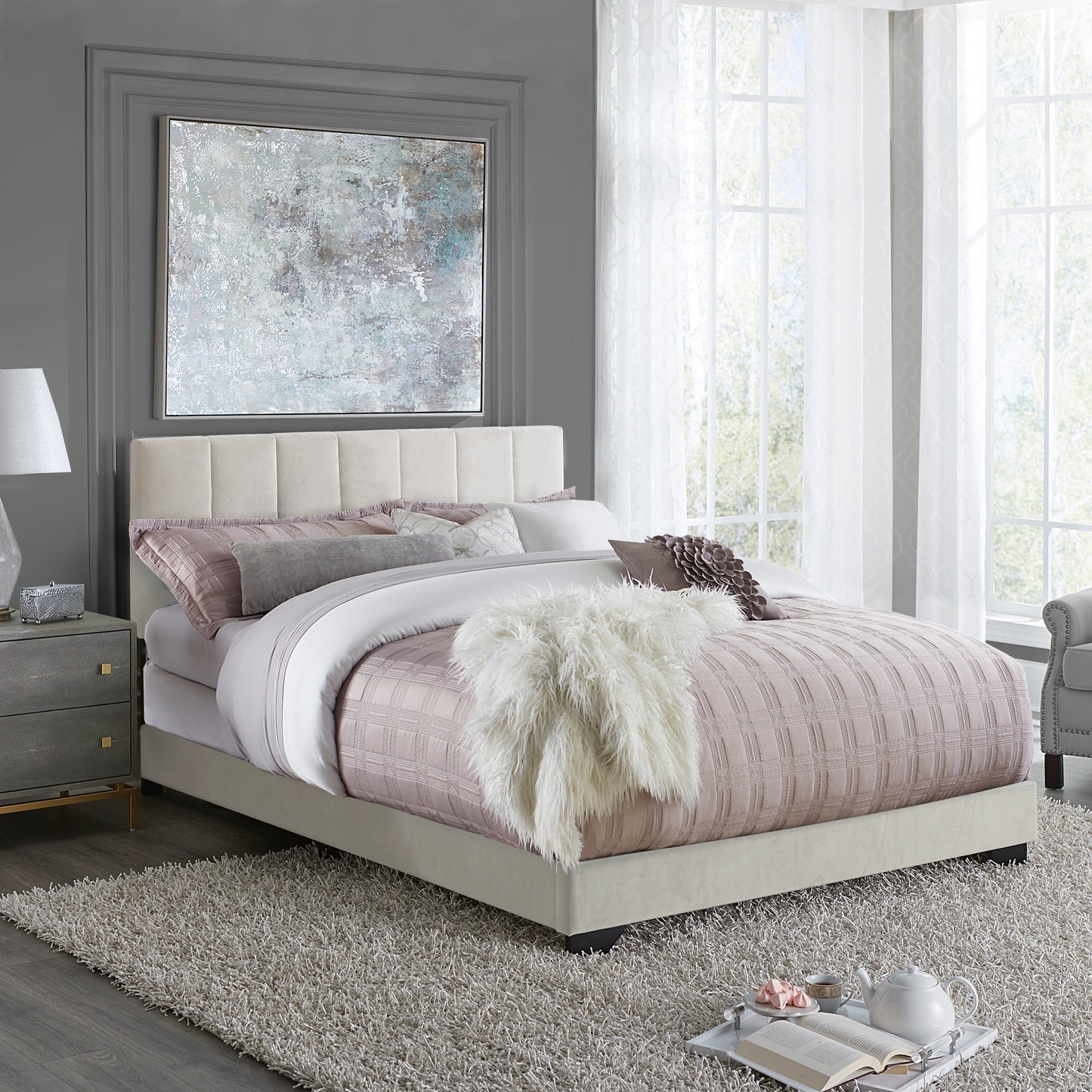 Everlee Upholstered Bed
