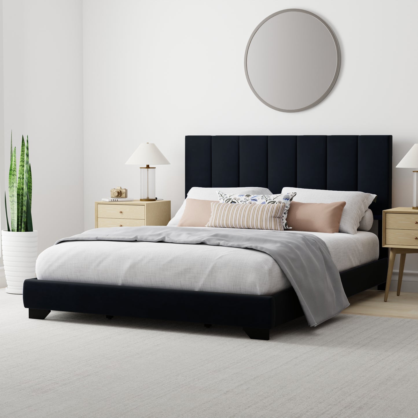 Everlee Upholstered Bed
