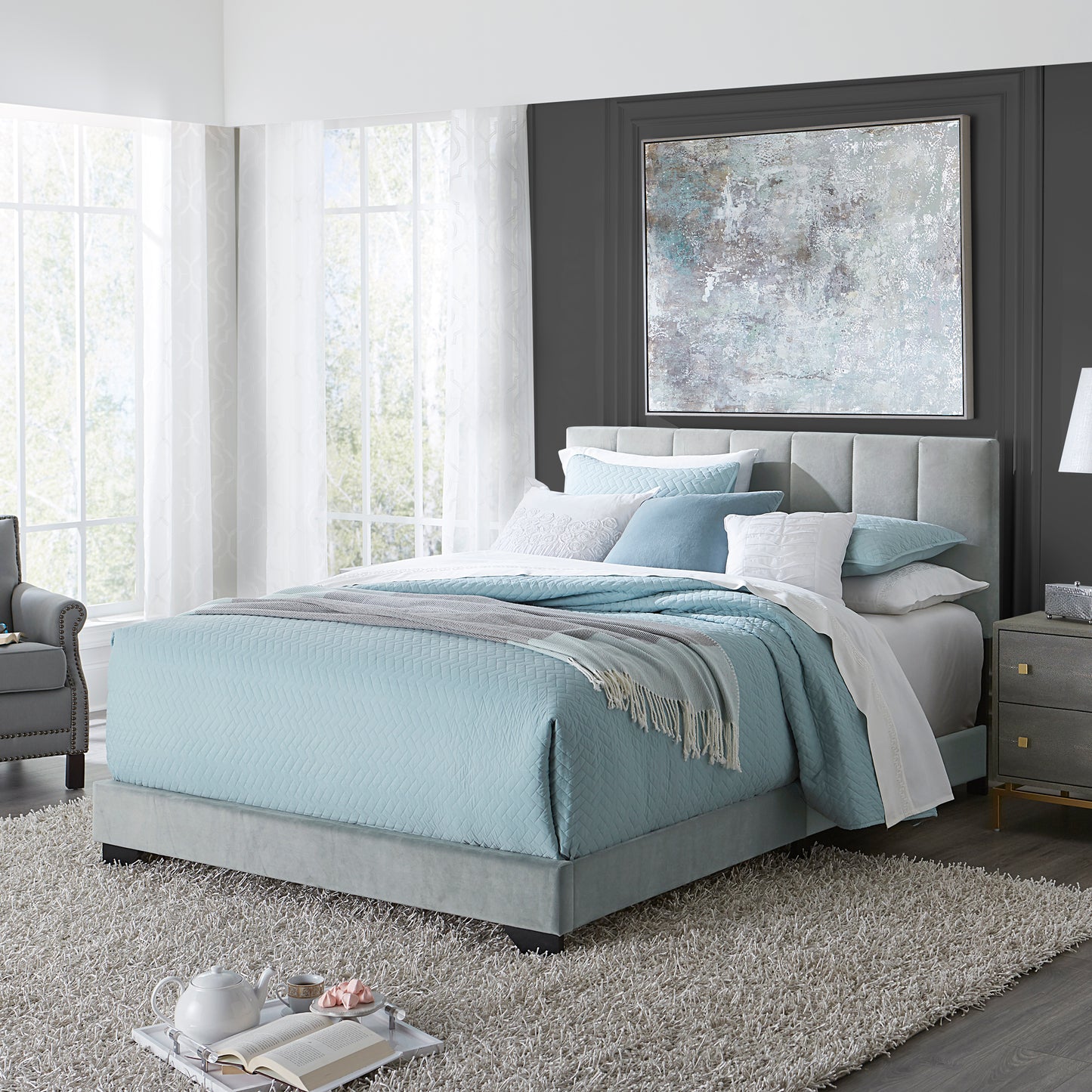 Everlee Upholstered Bed