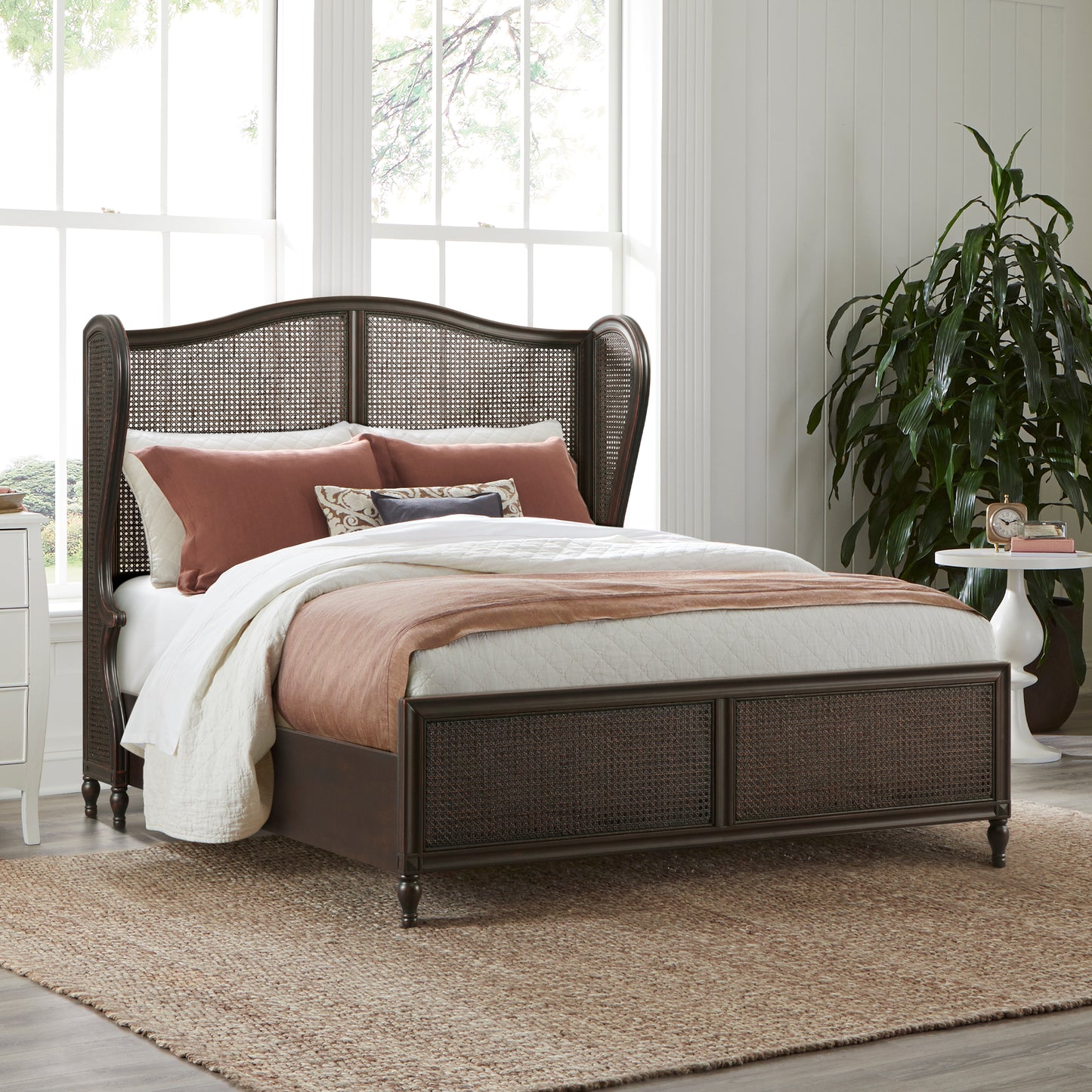 Sausalito Wood Bed